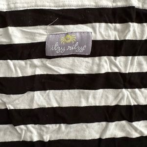 Itzy ritzy 4 in 1 nursing cover and scarf